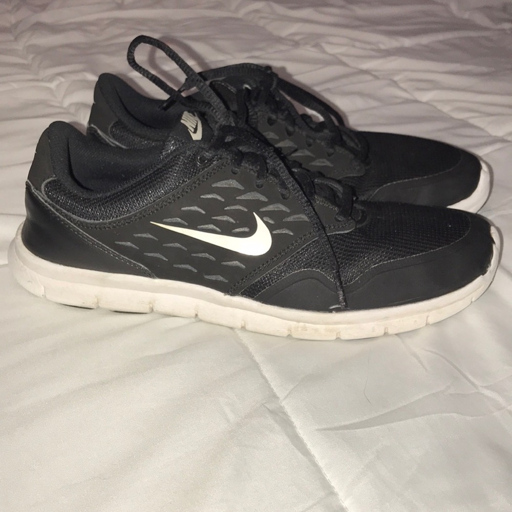 Women’s Running Shoes